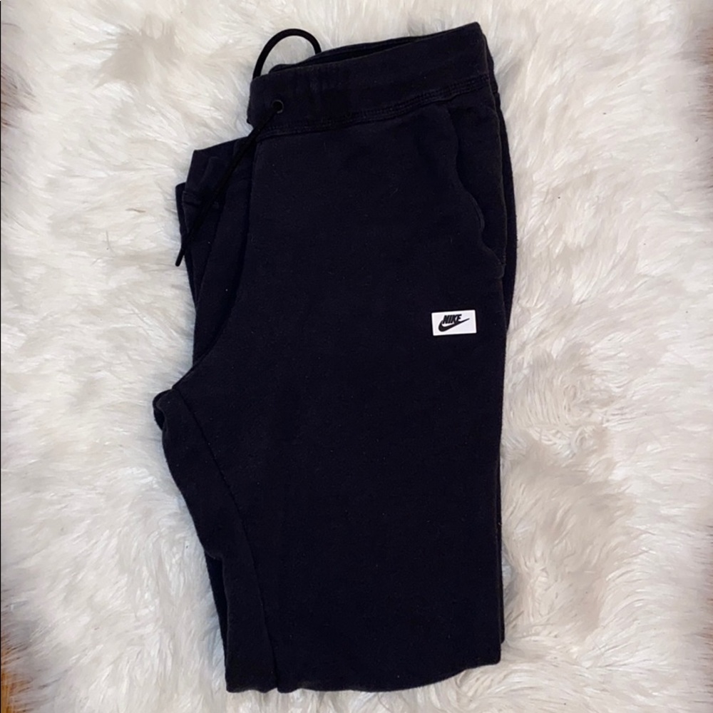 🛑🛑SOLD🛑🛑Nike Black Joggers